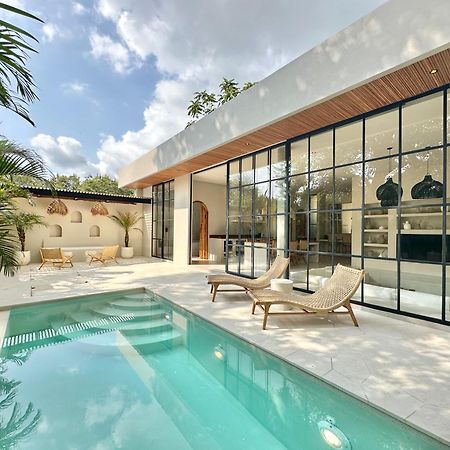The Dreamland By The Young Villas Улувату Экстерьер фото